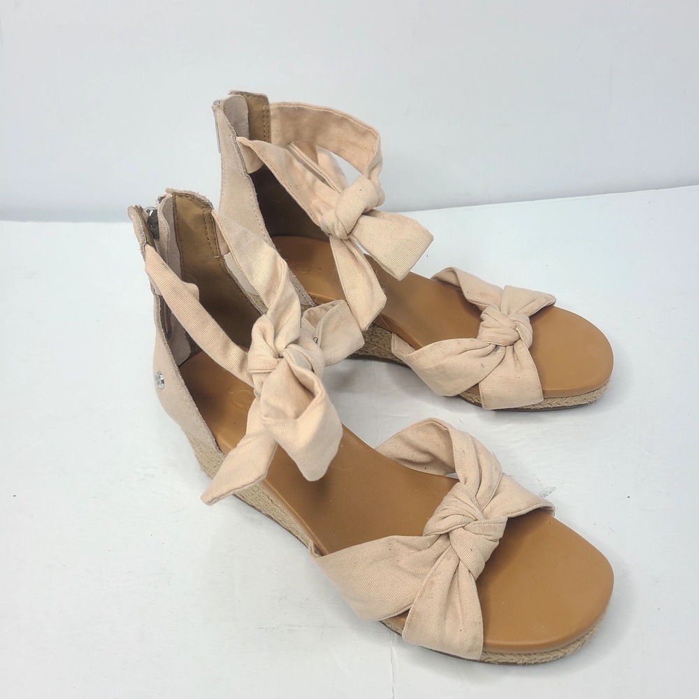 Ugg Yarrow Espadrille‎ Wedge Women's Size 8 Natural Canvas